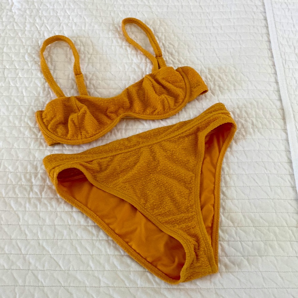 Billabong So Dazed Olivia Underwire bikini top and bottoms.
